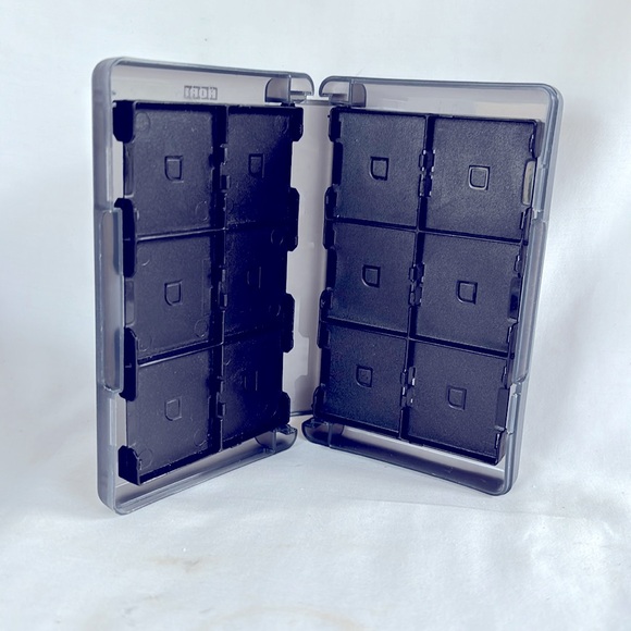 HORI Game Card Case 24 for Nintendo Switch Officially Licensed by Nintendo - Picture 4 of 6